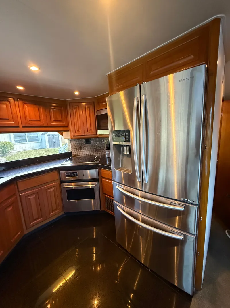 Slide: The Image of Viking Enclosed Bridge 1997 - 10