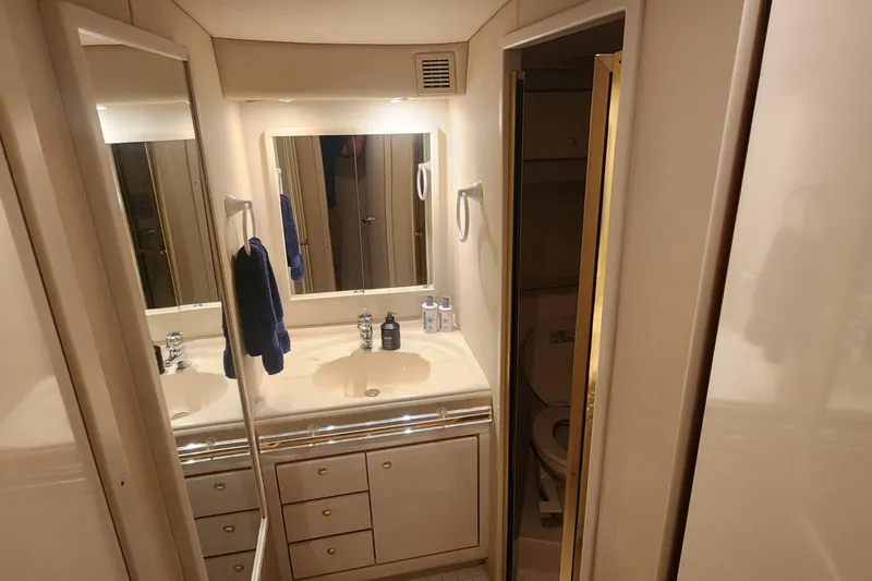 Slide: The Image of Luxurious bathroom interior of 1998 Sea Ray 630 Super Sun Sport yacht. - 12