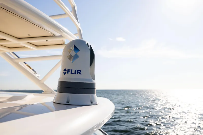 Slide: The Image of Boston Whaler 420 Outrage 2021 with FLIR camera, ocean view in sunlight. - 72