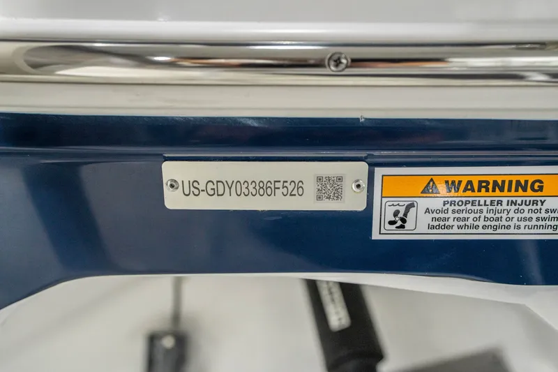 Slide: The Image of Hurricane SunDeck 2600 OB 2026 - 30