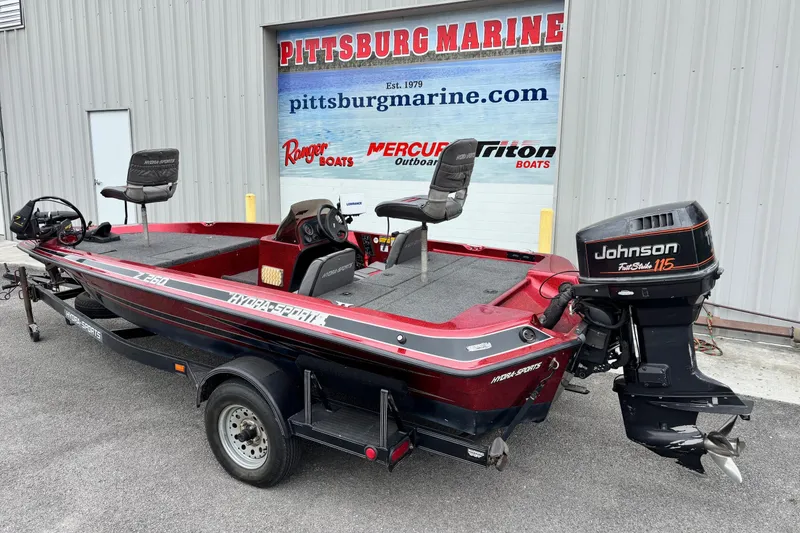 Slide: The Image of 1995 Hydra-Sports Z260 boat with Johnson 115 engine at Pittsburg Marine dealership. - 8