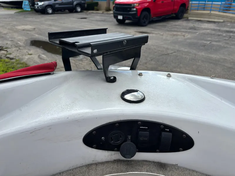 Slide: The Image of Control panel of a 2013 Glastron 205 MXSF boat with switches. - 7