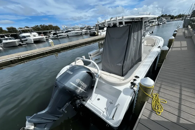 Slide: The Image of Sea Hunt Ultra 255 SE 2020 - 28