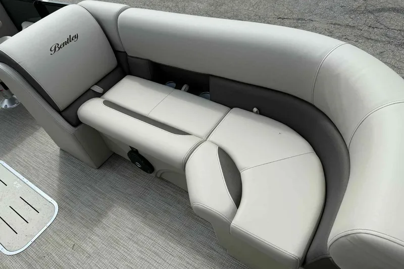 Slide: The Image of Luxurious seating on 2026 Bentley Pontoons Legacy 223 Navigator 3/4Tube boat. - 9