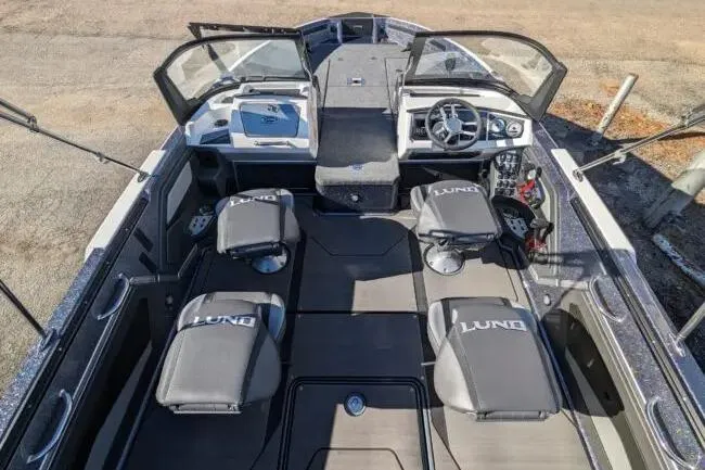 Slide: The Image of 2026 Lund 202 Pro V GL Fiberglass Series Lund Located at Waconda Boats - 3