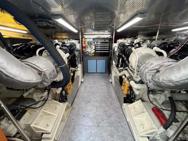 Slide: The Image of Mikelson Long-Range Luxury Sportfisher 1999 - 70