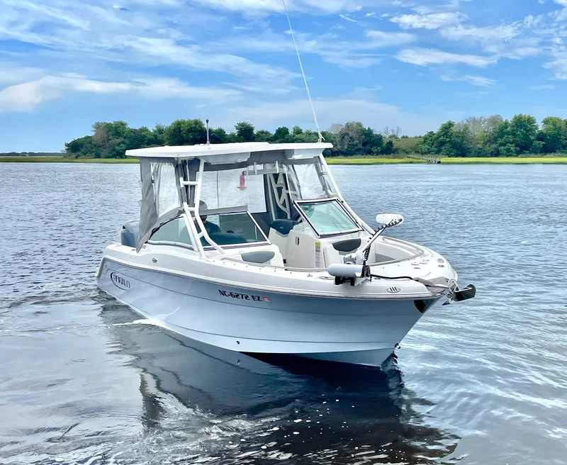 Slide: The Image of Robalo R247 Dual Console 2023 - 5