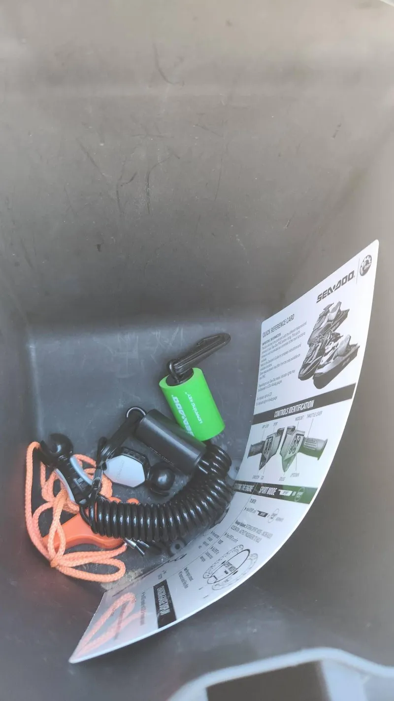 Slide: The Image of Sea-Doo GTI Limited 155 2017 - 7