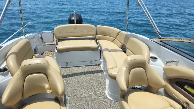 Slide: The Image of Crownline Boats Eclipse E6 XS 2016 - 12