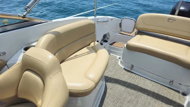 Slide: The Image of Crownline Boats Eclipse E6 XS 2016 - 16