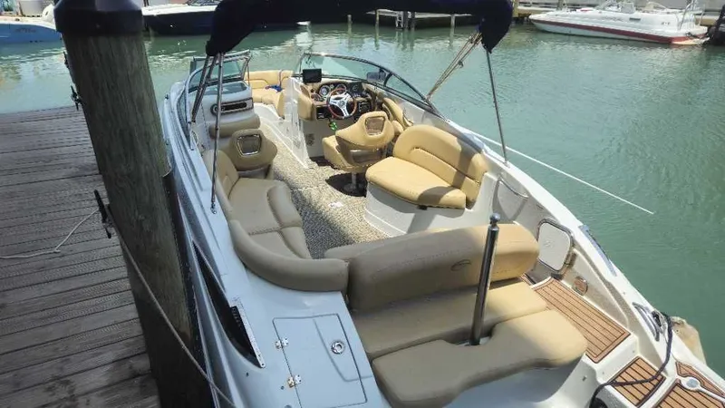 Slide: The Image of Crownline Boats Eclipse E6 XS 2016 - 4