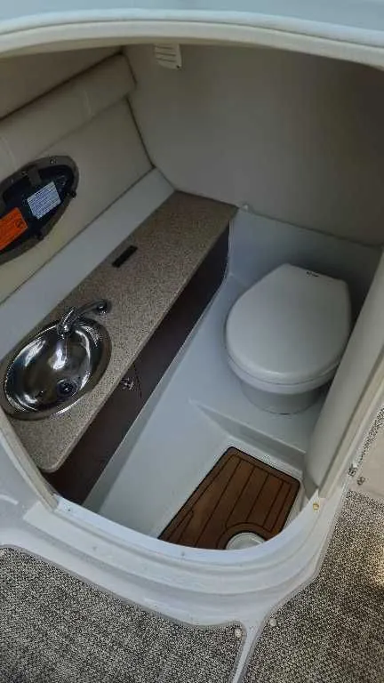 Slide: The Image of Crownline Boats Eclipse E6 XS 2016 - 9