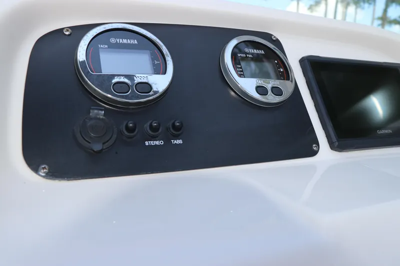 Slide: The Image of Dashboard of 2019 Robalo R207 Dual Console with Yamaha gauges and Garmin display. - 29