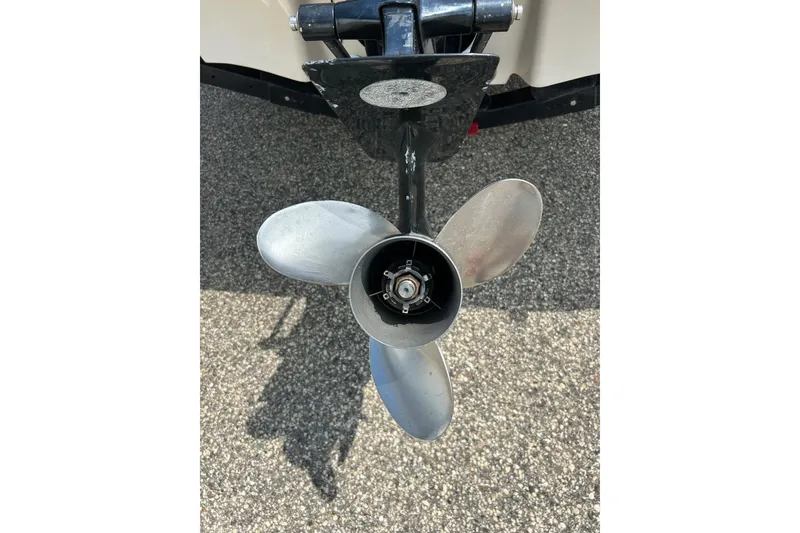 Slide: The Image of Control panel on 2003 Sea Ray 182 SRX Bow Rider boat with switches. - 27