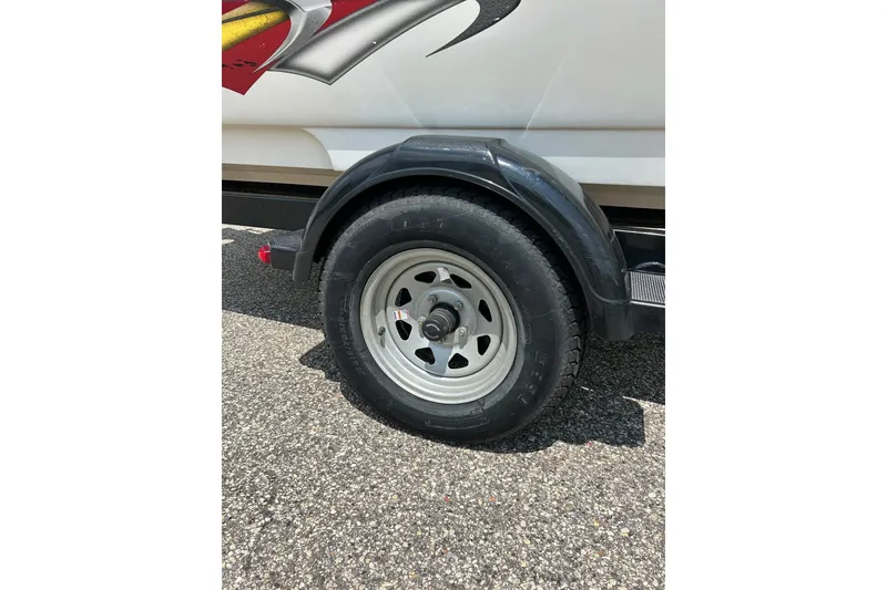 Slide: The Image of Engine of a 2003 Sea Ray 182 SRX Bow Rider with Mercury MerCruiser 4.3L. - 3