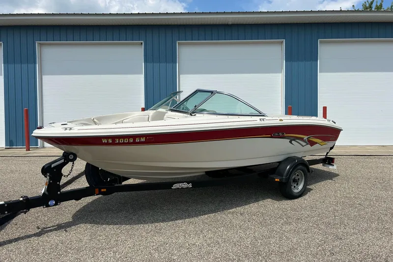 Slide: The Image of 2003 Sea Ray 182 SRX Bow Rider with swim platform and ladder. - 30