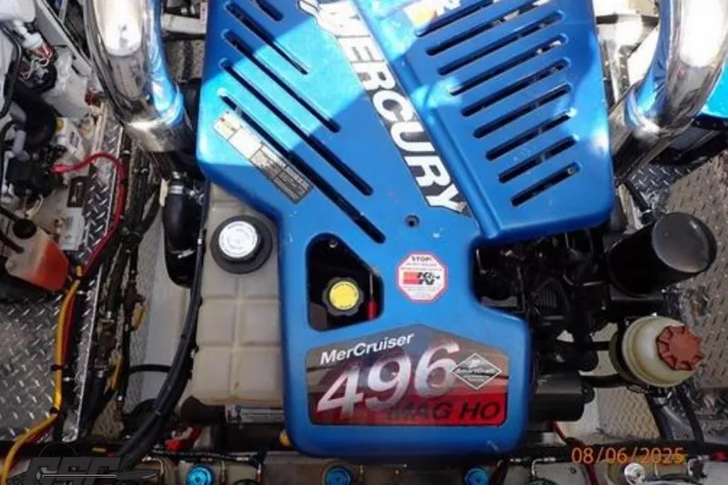 Slide: The Image of 2006 Fountain 47 Lightning boat engine, MerCruiser 496 MAG HO, blue cover. - 47