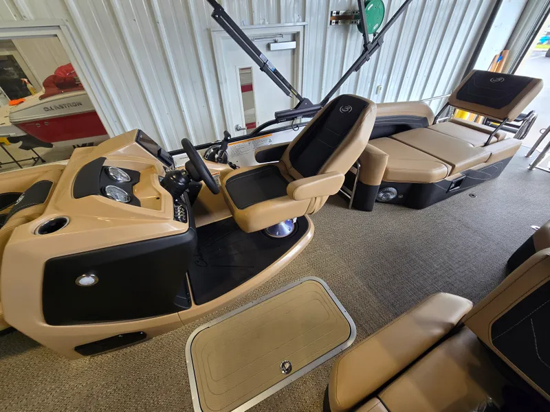 Slide: The Image of Barletta Cabrio 24 M 2026 - 3