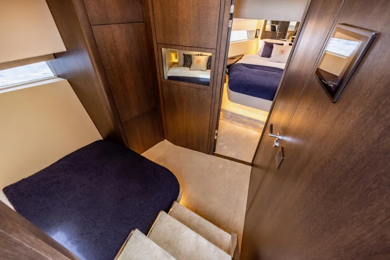 Slide: The Image of Bekkers Azur 45HT (NEW BUILD) 2027 - 67