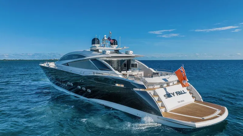 Slide: The Image of Luxury Sunseeker Predator 108 yacht cruising on open sea, 2008 model. - 46