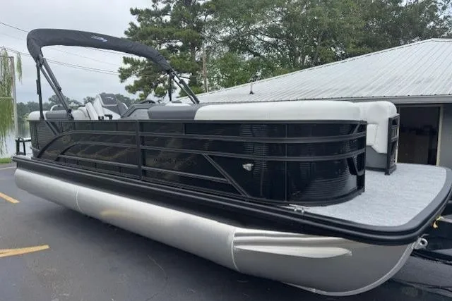 The Image of 2026 Bennington 22 SSR pontoon boat with sleek design and modern features. - 0