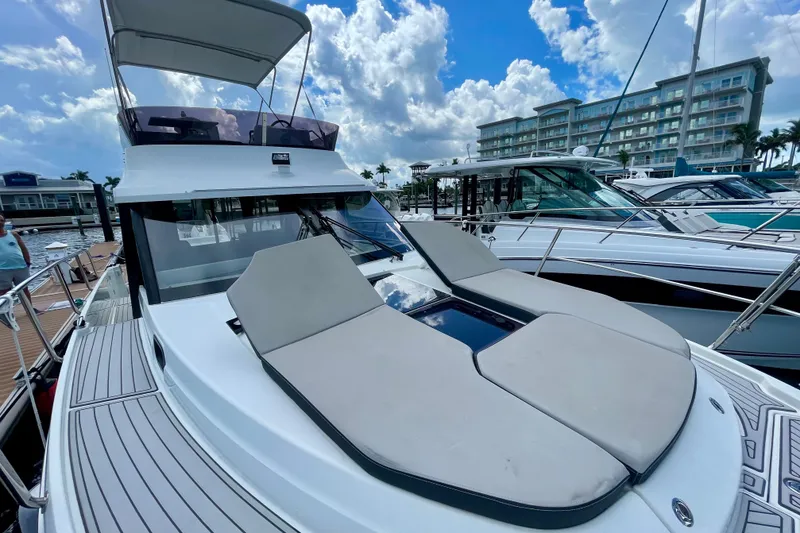 Slide: The Image of Jeanneau NC 1095 Fly 2021 - 20