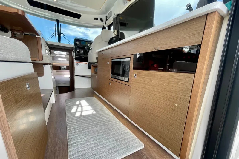 Slide: The Image of Jeanneau NC 1095 Fly 2021 - 37