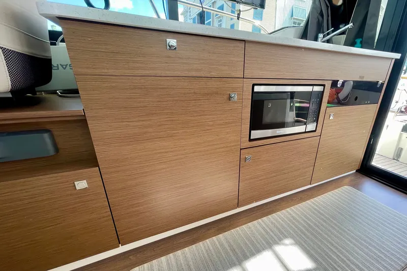 Slide: The Image of Jeanneau NC 1095 Fly 2021 - 38