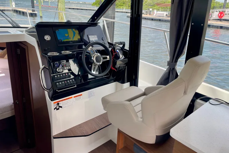 Slide: The Image of Jeanneau NC 1095 Fly 2021 - 41