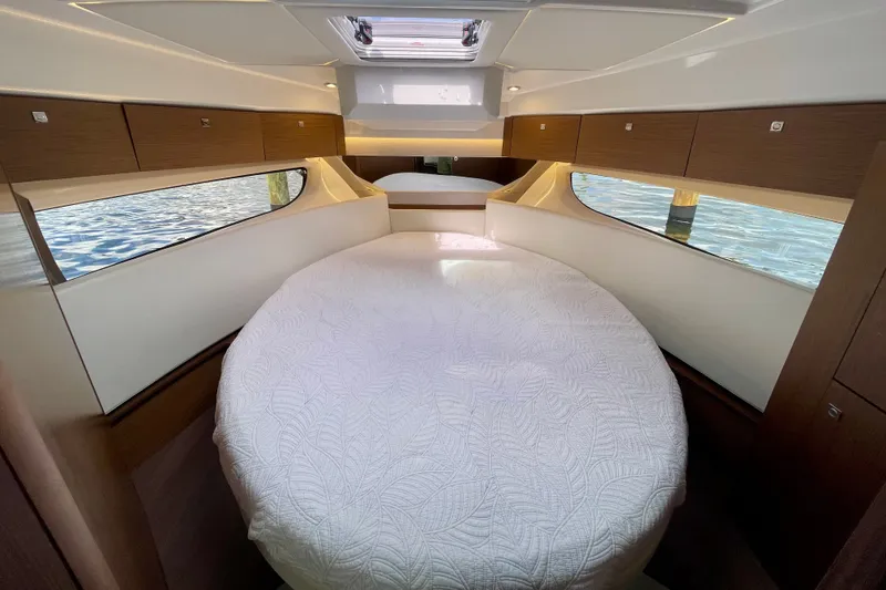 Slide: The Image of Jeanneau NC 1095 Fly 2021 - 45