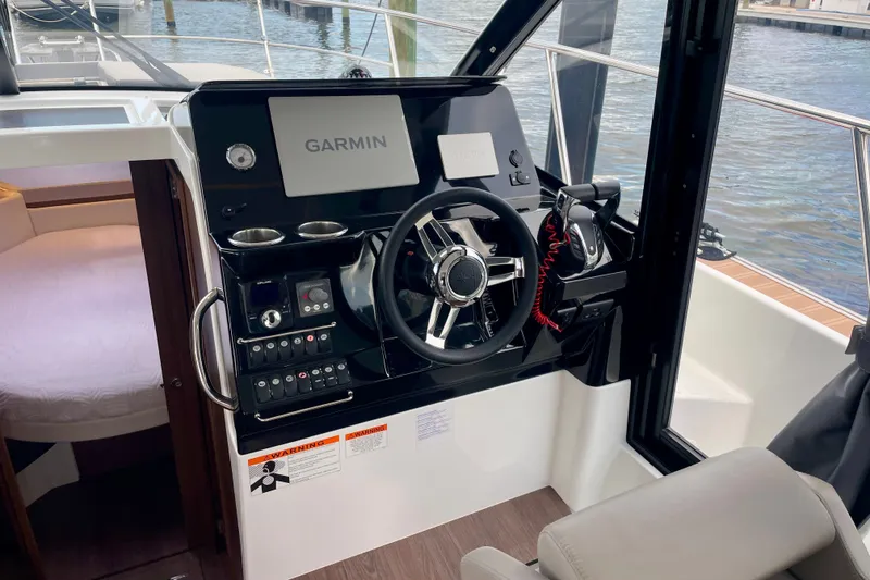 Slide: The Image of Jeanneau NC 1095 Fly 2021 - 54