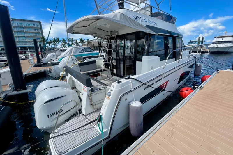 Slide: The Image of Jeanneau NC 1095 Fly 2021 - 8