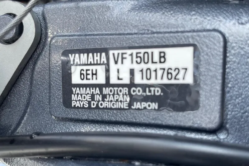 Slide: The Image of 2026 Chittum Skiffs Islamorada 21 with Yamaha VMAX SHO outboard engine. - 48