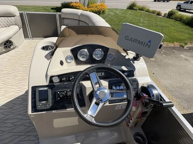 Slide: The Image of Harris 220 Cruiser (HCX22) 2018 - 12