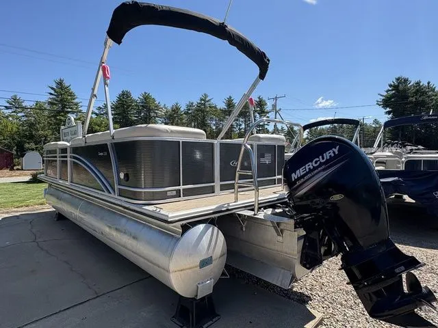 Slide: The Image of Harris 220 Cruiser (HCX22) 2018 - 4