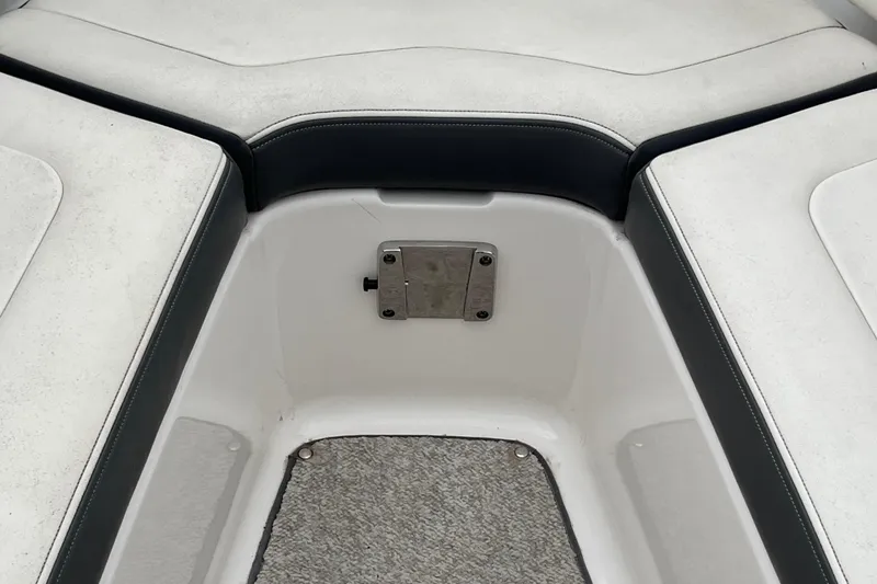 Slide: The Image of Interior seating area of a 2013 Chaparral 226 SSi Wide Tech boat. - 19