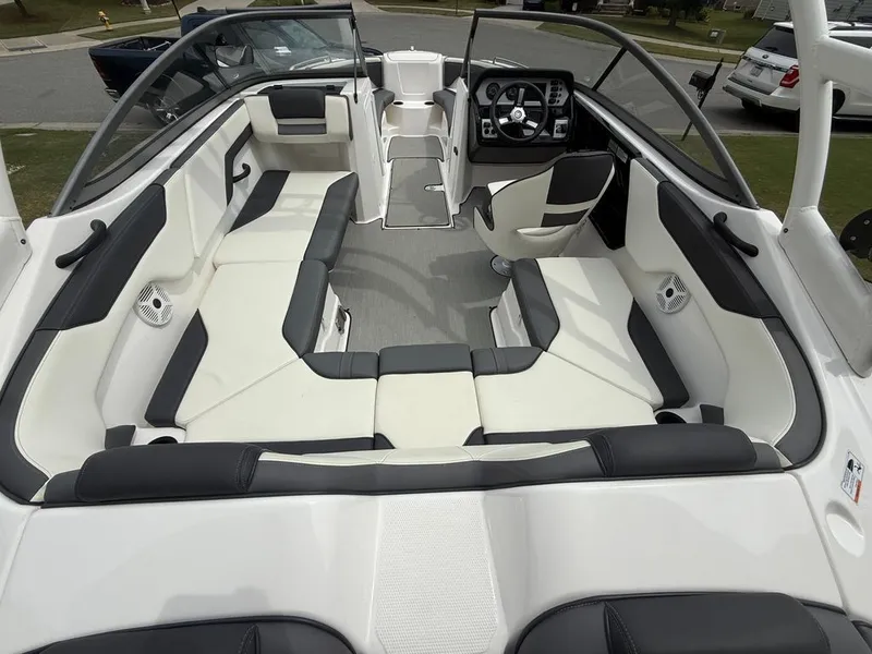 Slide: The Image of Yamaha AR210 2022 - 11