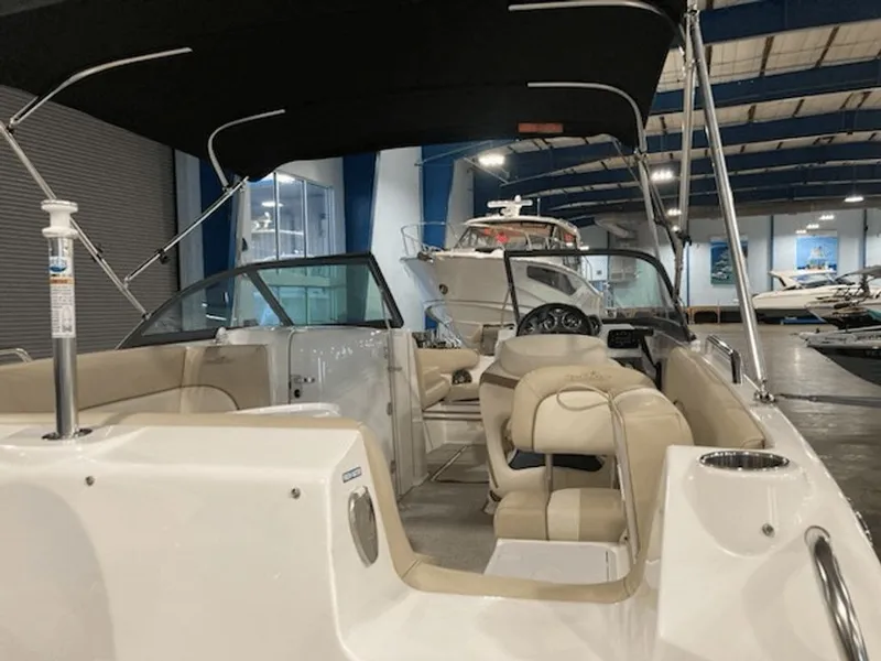 Slide: The Image of NauticStar 223 DC 2022 - 3