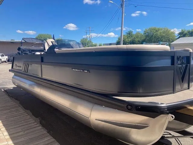 Slide: The Image of Viaggio D24 Swing Back 2026 - 2