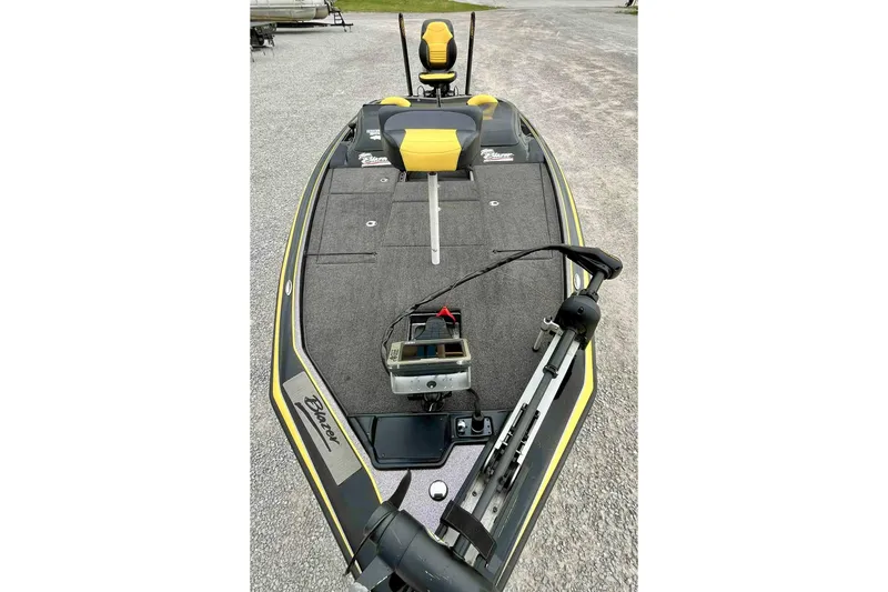 Slide: The Image of 2017 Blazer 625 Pro Elite fishing boat with trolling motor and seating. - 3