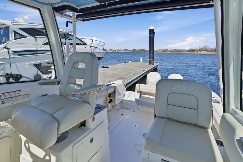 Slide: The Image of Boston Whaler 285 Conquest 2026 - 15