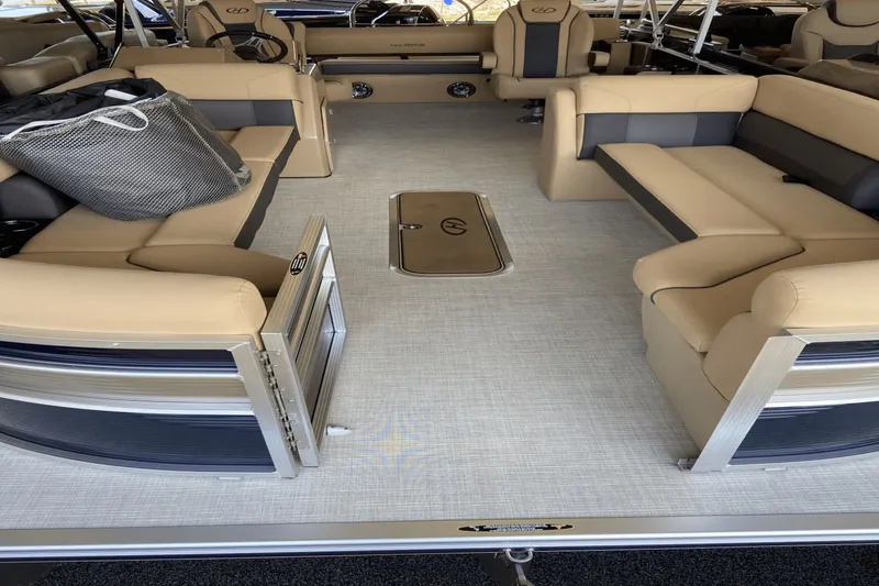 Slide: The Image of Harris CX250 SLDHTT 2021 - 7