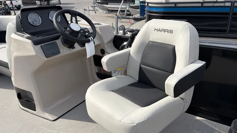 Slide: The Image of Harris Breeze 230 2026 - 20