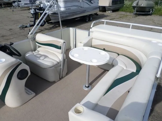 Slide: The Image of Crest 22/24 XP 2004 - 3