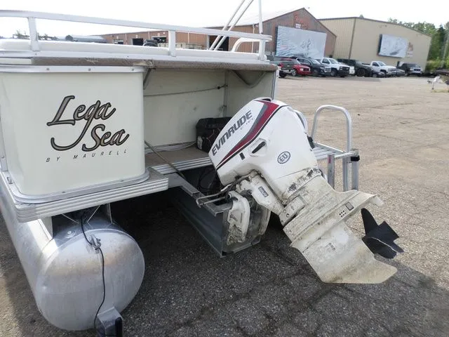 Slide: The Image of Crest 22/24 XP 2004 - 8