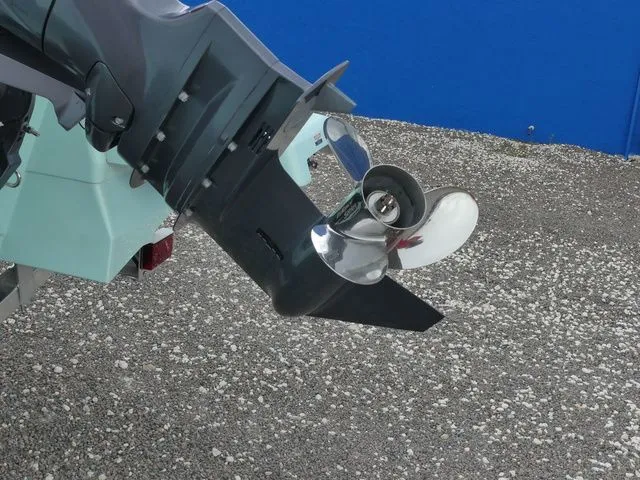 Slide: The Image of Robalo 206 Cayman 2025 - 12