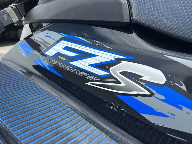 Slide: The Image of Yamaha FZ 2015 - 3