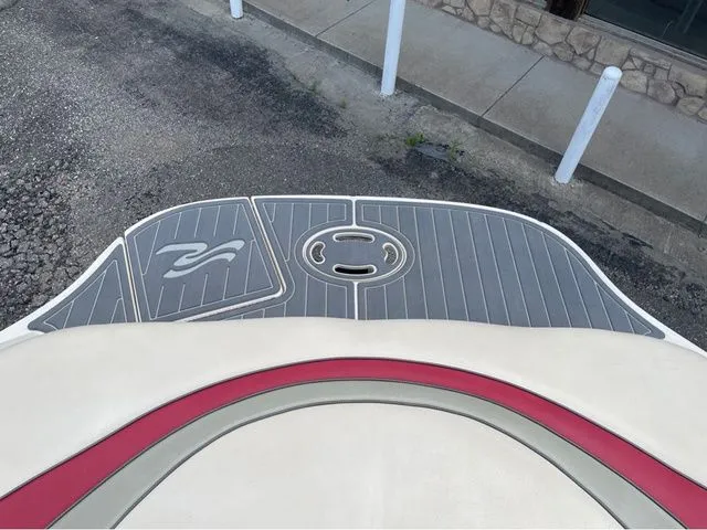 Slide: The Image of Sea Ray 220 Select 2005 - 19