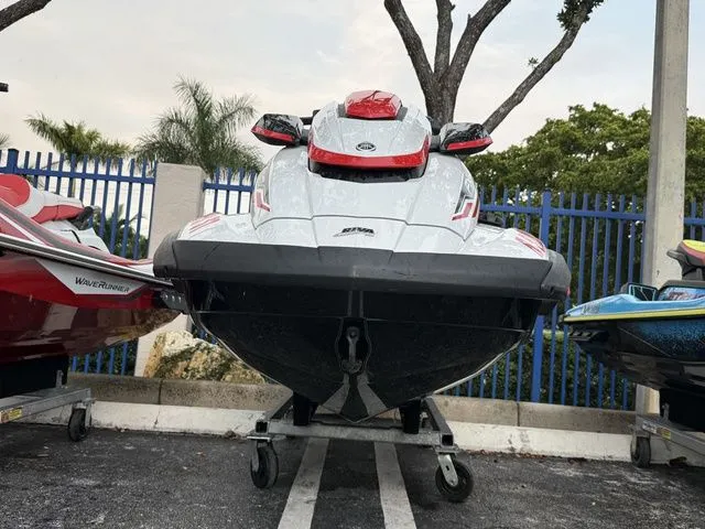 Slide: The Image of Yamaha FX Cruiser HO 2020 - 5