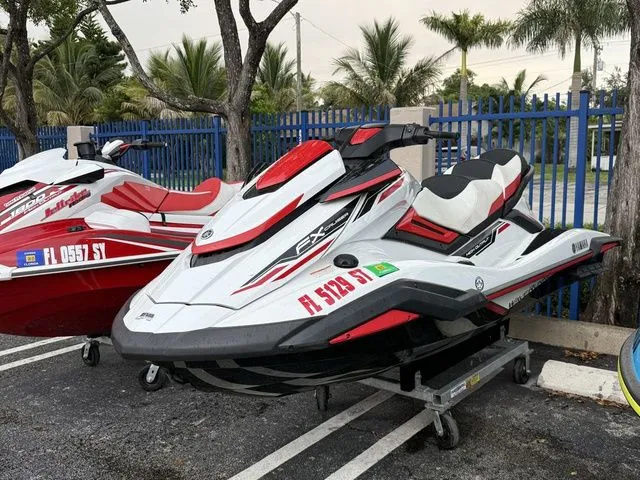 Slide: The Image of Yamaha FX Cruiser HO 2020 - 6